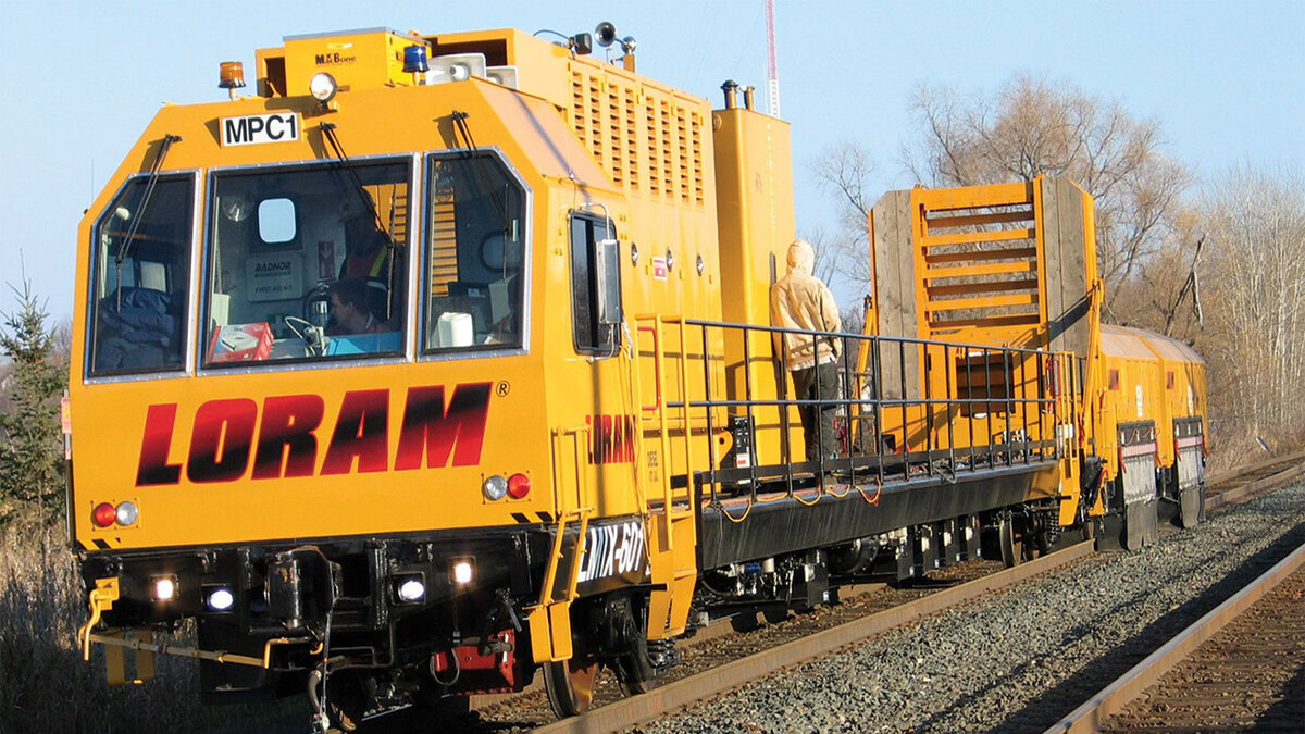 O primeiro contrato full service da companhia ferroviária Rumo irá garantir que a empresa de logística e tecnologia Loram ofereça serviços de operação e manutenção no setor ferroviário, mais especificamente na malha entre os estados de Mato Grosso e São Paulo.