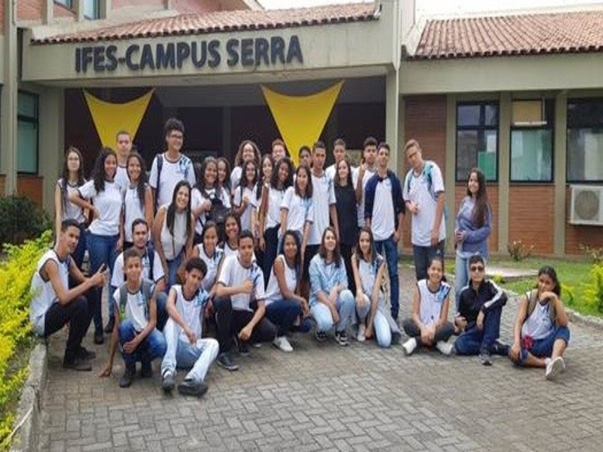 IFES oferece cursos técnicos gratuitos para: portos, administração, mineração, meio ambiente, segurança no trabalho, eletrotécnica e mecânica - Canva