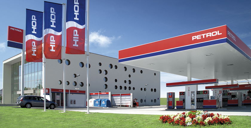 Transição energética: Multinacional do segmento de óleo, Petrol, equipará suas unidades com painéis fotovoltaicos para produzir energia solar