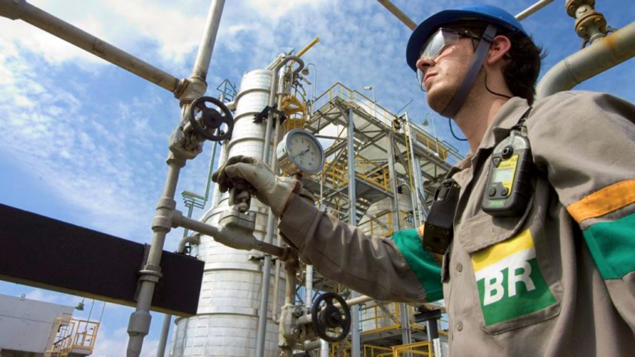 produção - petróleo - diesel - gasolina - petrobras - refinarias