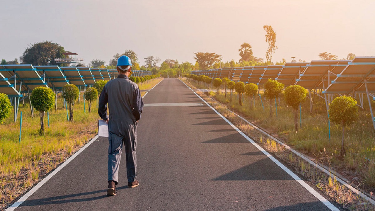 Nova fábrica da Canadian Solar produzirá 200 mil toneladas de polisilício para expandir sua participação no mercado de energia renovável