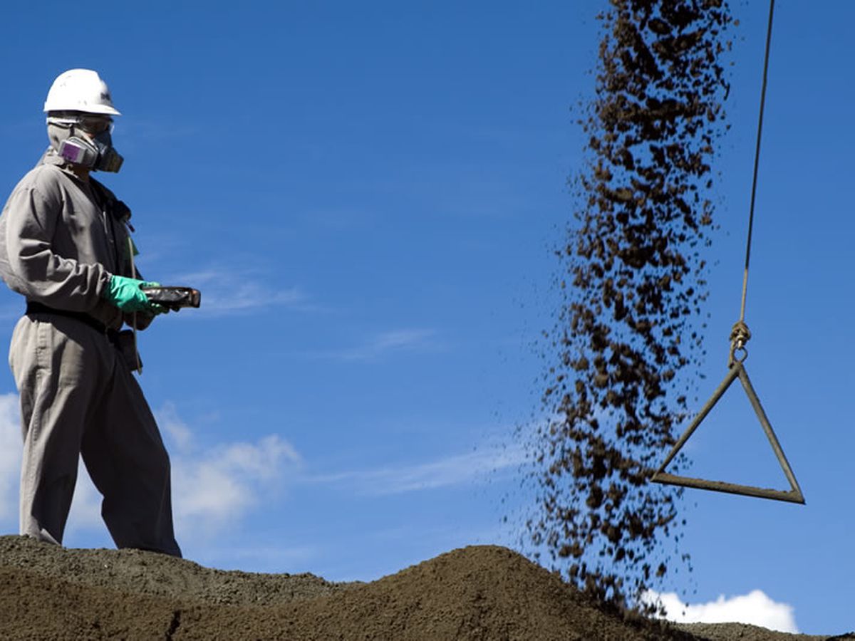 A nova MP aprovada pelo presidente Jair Bolsonaro permite às companhias do setor privado que participem da exploração de minérios nucleares no Brasil, atribuição anteriormente exclusiva à organização governamental INB.