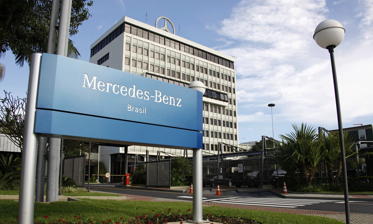 Mercedes-Benz, emprego, fábrica, São Paulo