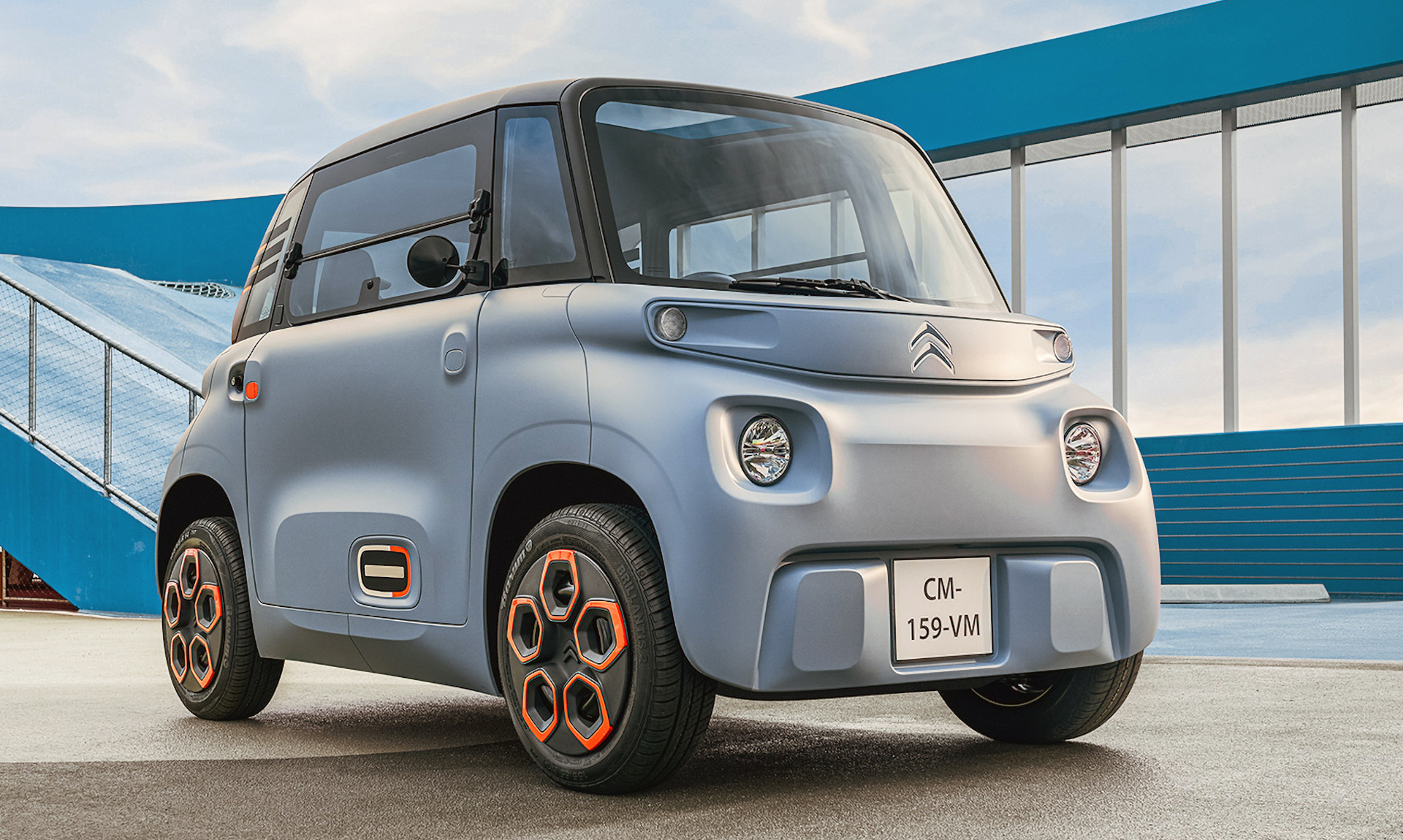 Carro mais leve do mundo Citroën apresenta ao Brasil minicarro elétrico que pesa menos de 500 Kg e recarrega em apenas 3 horas em uma tomada de casa
