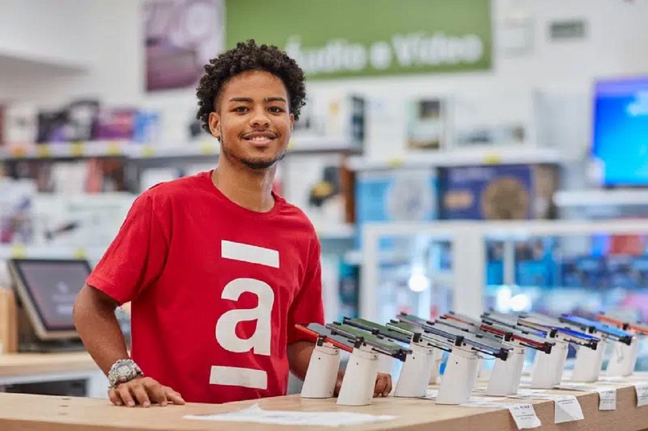 Americanas abre processo seletivo com 900 vagas EXCLUSIVAMENTE para candidatos SEM EXPERIÊNCIA de todo o Brasil