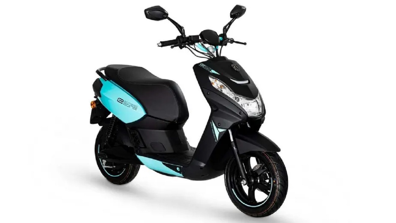 Nova scooter elétrica da Peugeot promete autonomia de 112 km sem precisar de recarga