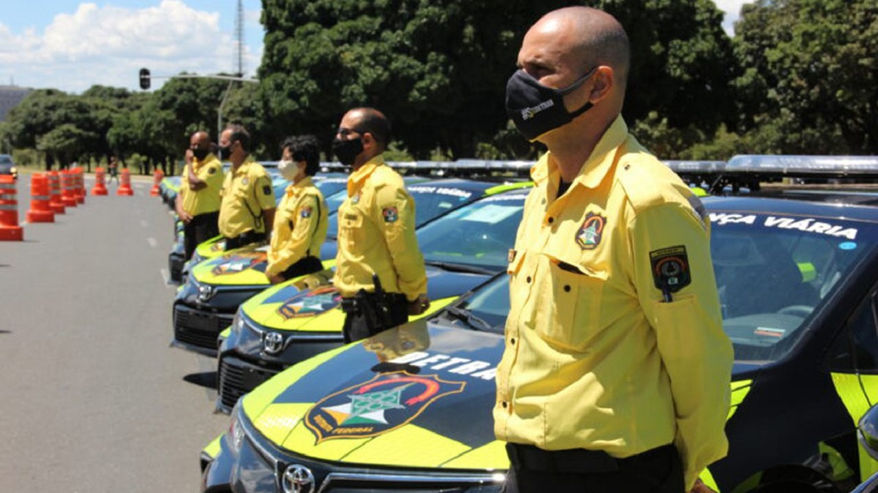 DETRAN divulga abertura de concurso inédito com 366 vagas para candidatos de ensino médio e superior completo