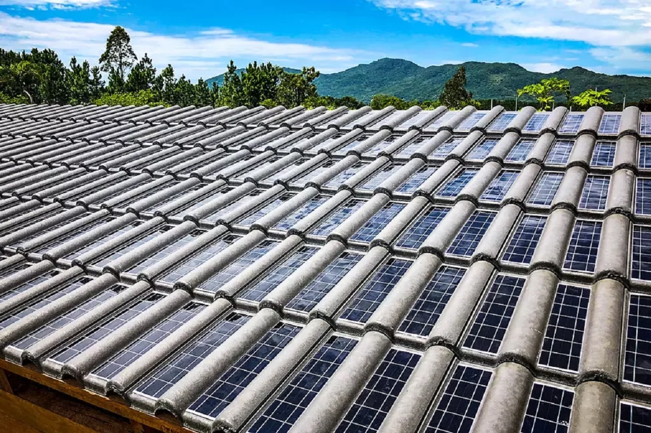 Eternit apresenta novas telhas solares com 20% a mais de eficiência