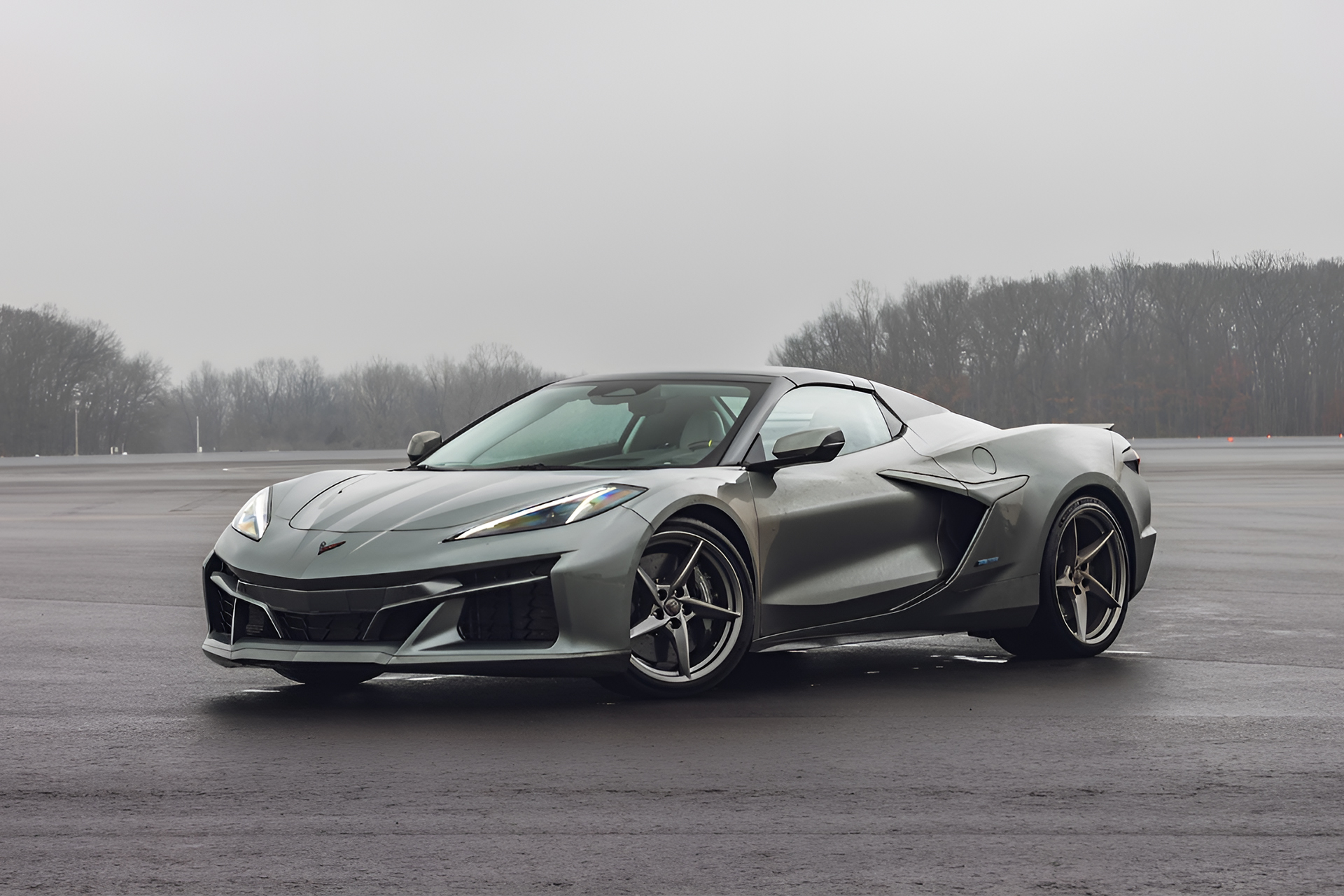 Motor V8 e Propulsor elétrico transforma Chevrolet Corvette em um Monstro nas arrancadas, E-Ray é a primeira versão híbrida do clássico supercarro americano