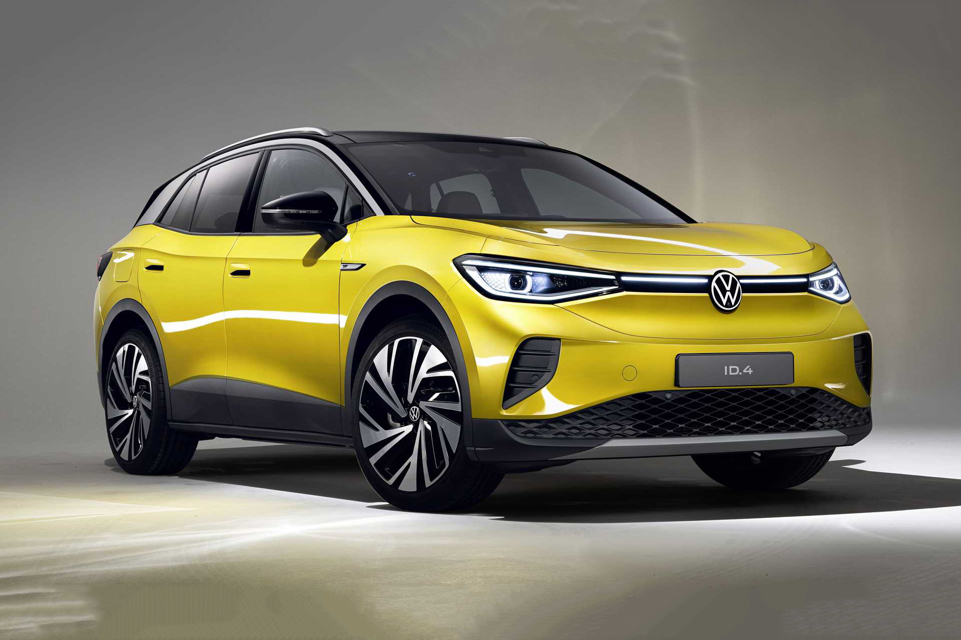 Volkswagen surpreende a indústria com recorde histórico de vendas de carros elétricos em 2022 com destaque para o SUV ID.4