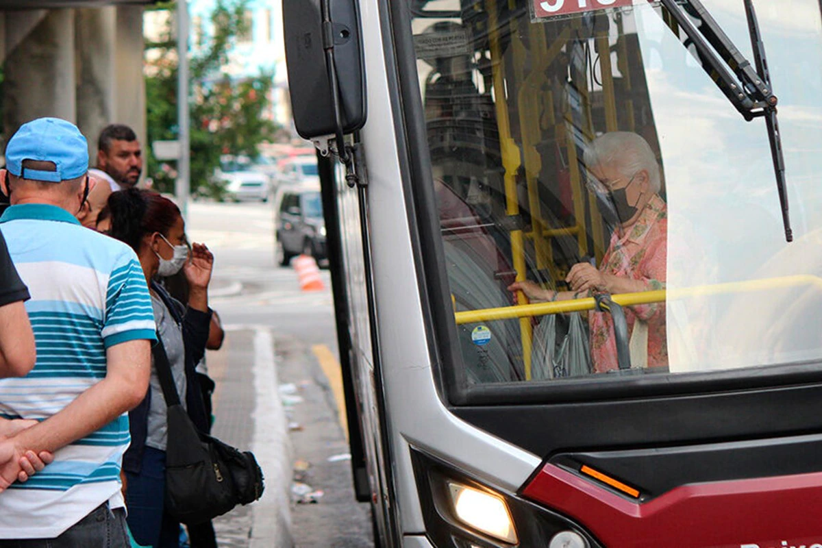 Mobilidade urbana gratuita em SP para idosos
