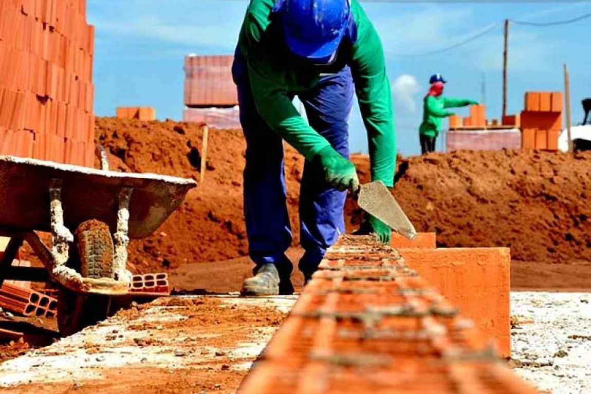 Diversas empresas no setor da Construção Civil estão contratando! A Racional Engenharia e Bureau Veritas são algumas das que possuem vagas de emprego abertas.