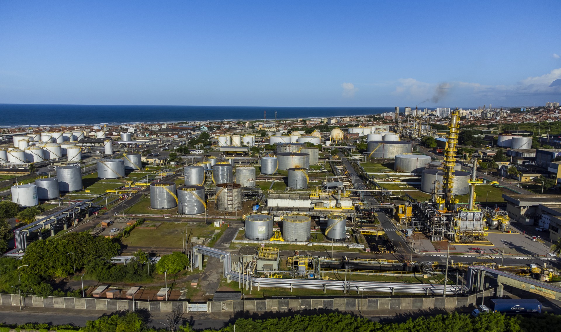 O conselheiro Victor Oliveira Fernandes identificou alguns riscos de competição no mercado que precisam ser melhor avaliados na venda do ativo da Petrobras para a Grepar. A transação da aquisição da refinaria Lubnor passará agora pelo Tribunal do Cade.