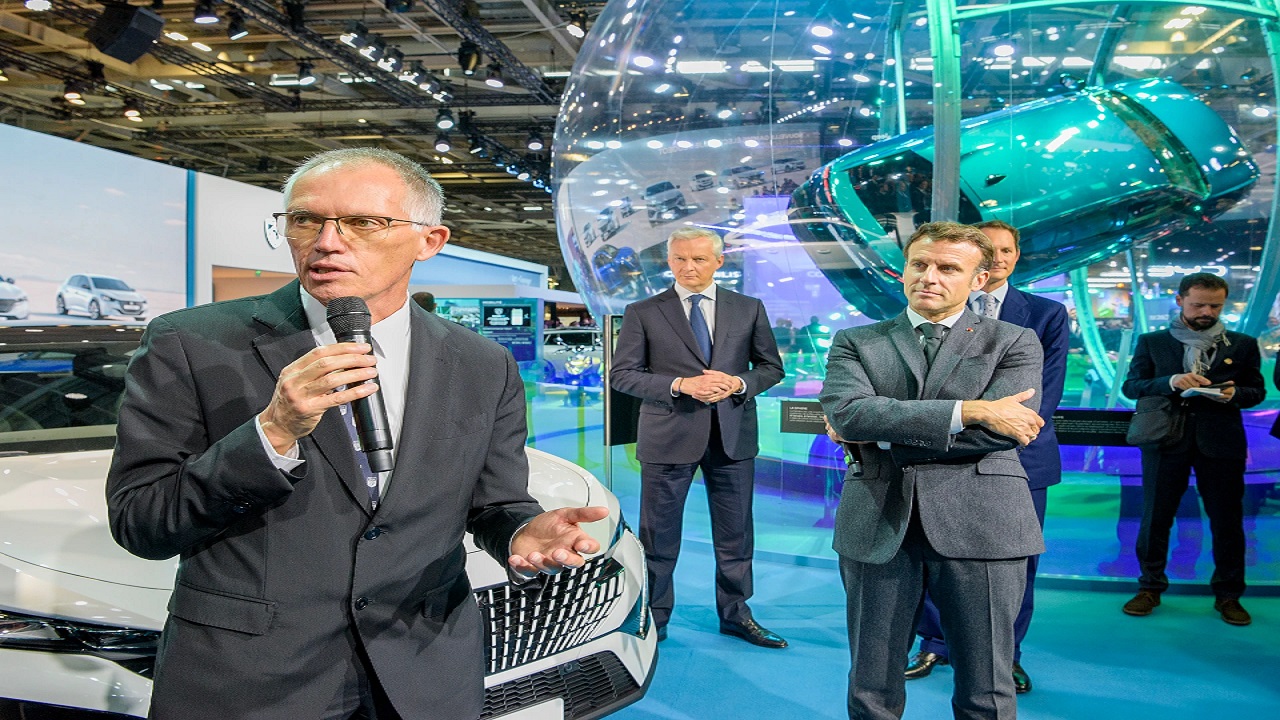 CEO da Stellantis afirma o futuro é do etanol, não dos carros elétricos no Brasil