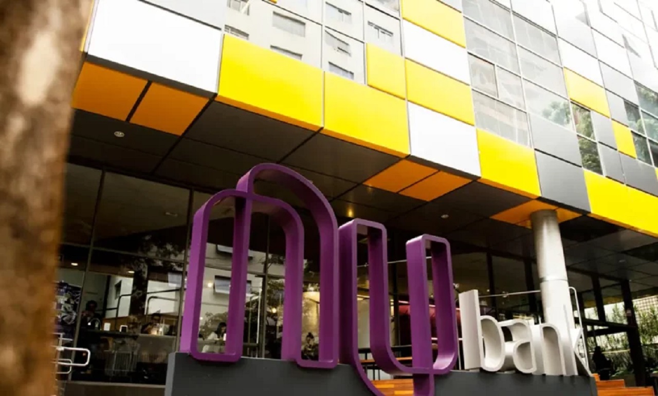 Nubank encerra seu time de assessoria de investimento e demite cerca de 40 funcionários