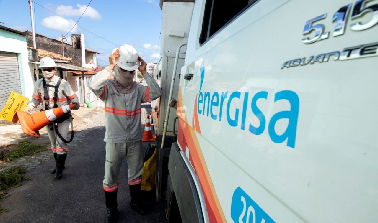 Energisa abre 298 vagas de emprego em 12 estados para profissionais das áreas Comercial, Tecnologia e Construção e Manutenção