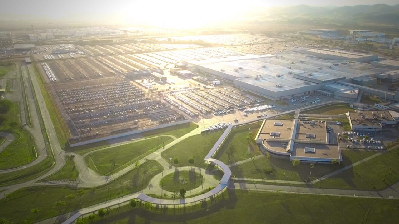 Stellantis confirma fim de turno de produção, demitindo 340 funcionários no Rio de Janeiro