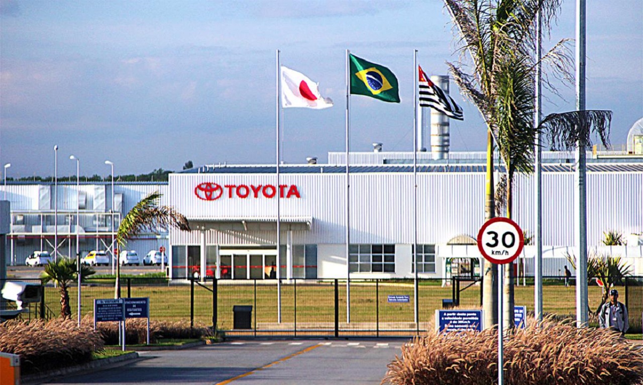 Toyota Motor anuncia centenas de vagas de emprego em suas unidades pelo Brasil para profissionais de várias áreas 