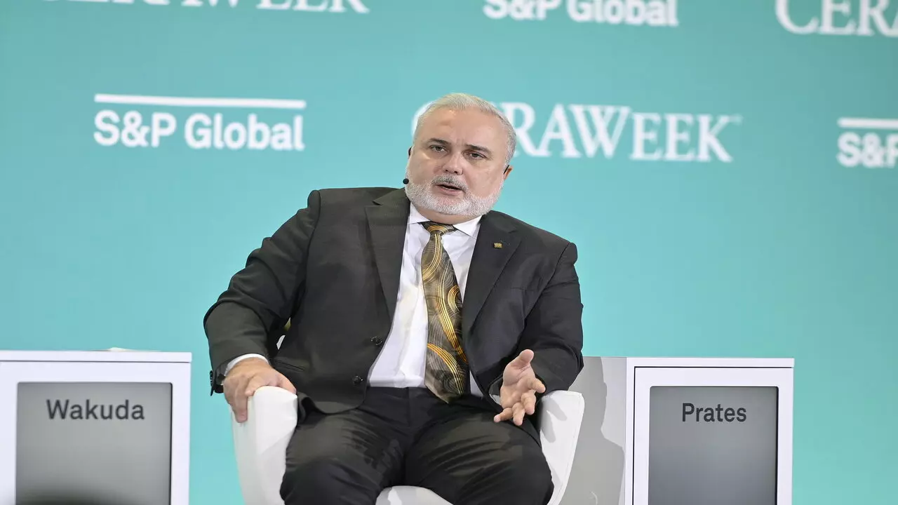 O objetivo de Prates é conseguir a cooperação das maiores petroleiras do mercado global de petróleo e gás para os próximos anos. O presidente da Petrobras esteve presente na CERAWeek, nos EUA, para debater o futuro das atividades da estatal.