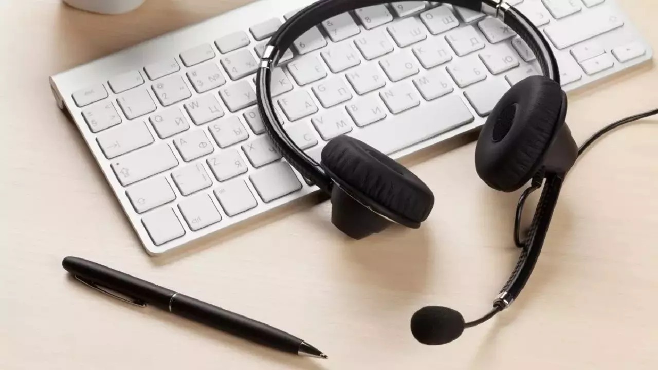 Mais de 200 vagas de emprego em telemarketing na modalidade home office estão disponíveis para candidatos de nível médio 