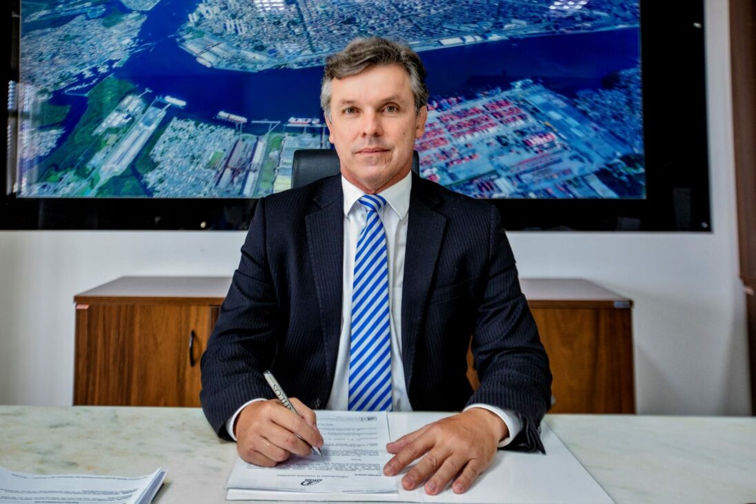 Este es el director general de la Antaq Eduardo Nery