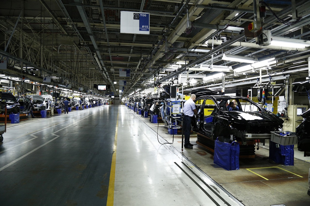 GM anuncia plano de demissão voluntária e corta 5 mil empregos para economizar US$1 bilhão