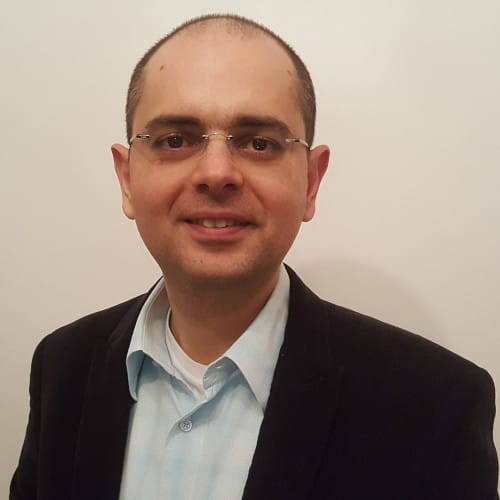 Profesor Eduardo Tannuri profesor titular del Departamento de Ingeniería Mecatrónica de la Escuela Politécnica de la USP y coordinador del Centro de Simulaciones del Tanque de Pruebas Numérico (TPN-USP)