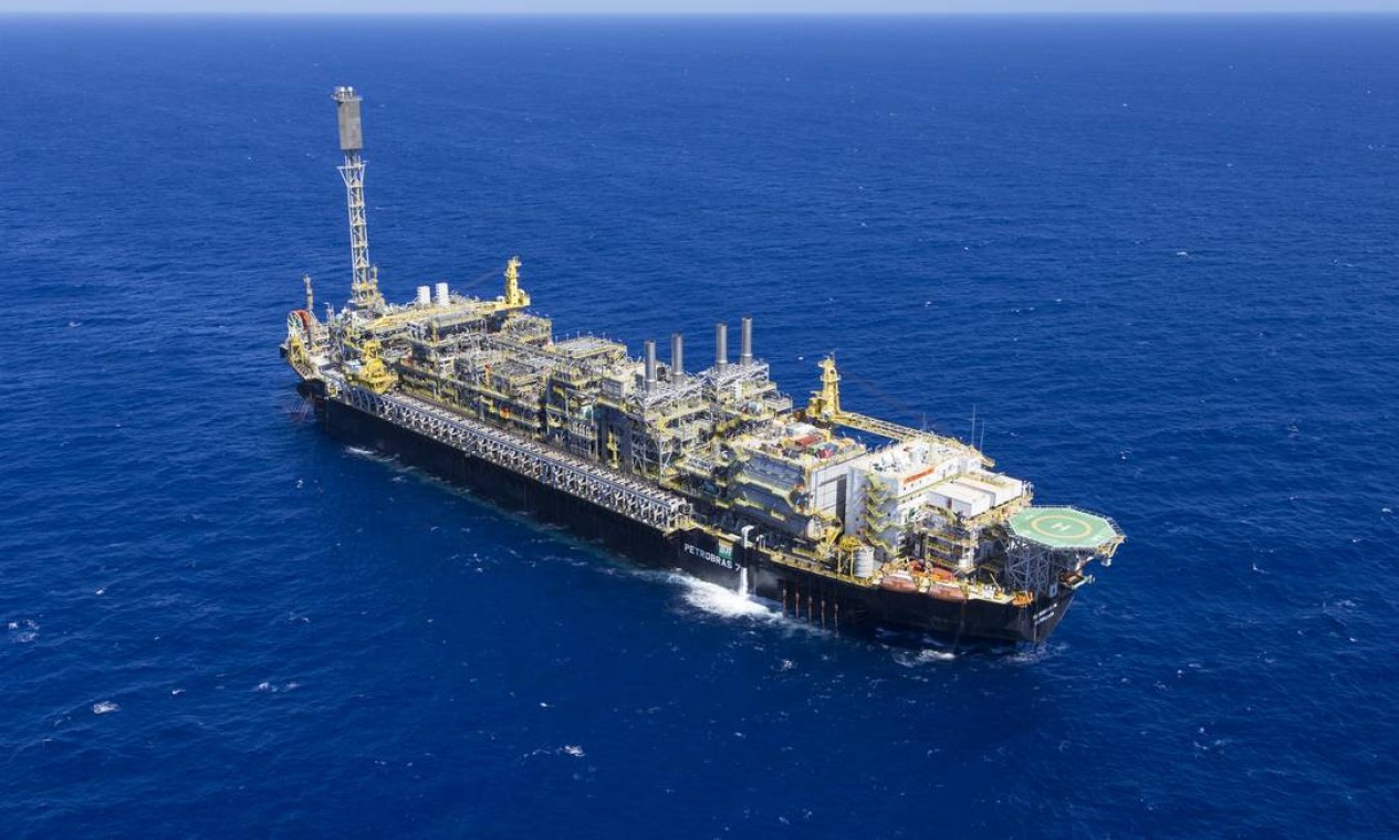 A plataforma FPSO P-82 será a nova aposta da Petrobras para a sua campanha de exploração do Campo de Búzios. A ABB fornecerá à Sembcorp Marine o sistema elétrico de automação para o projeto de construção da embarcação.
