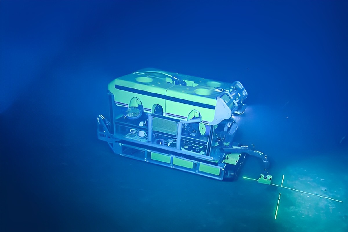 levantamento de dados em águas profundas na Bacia de Santos