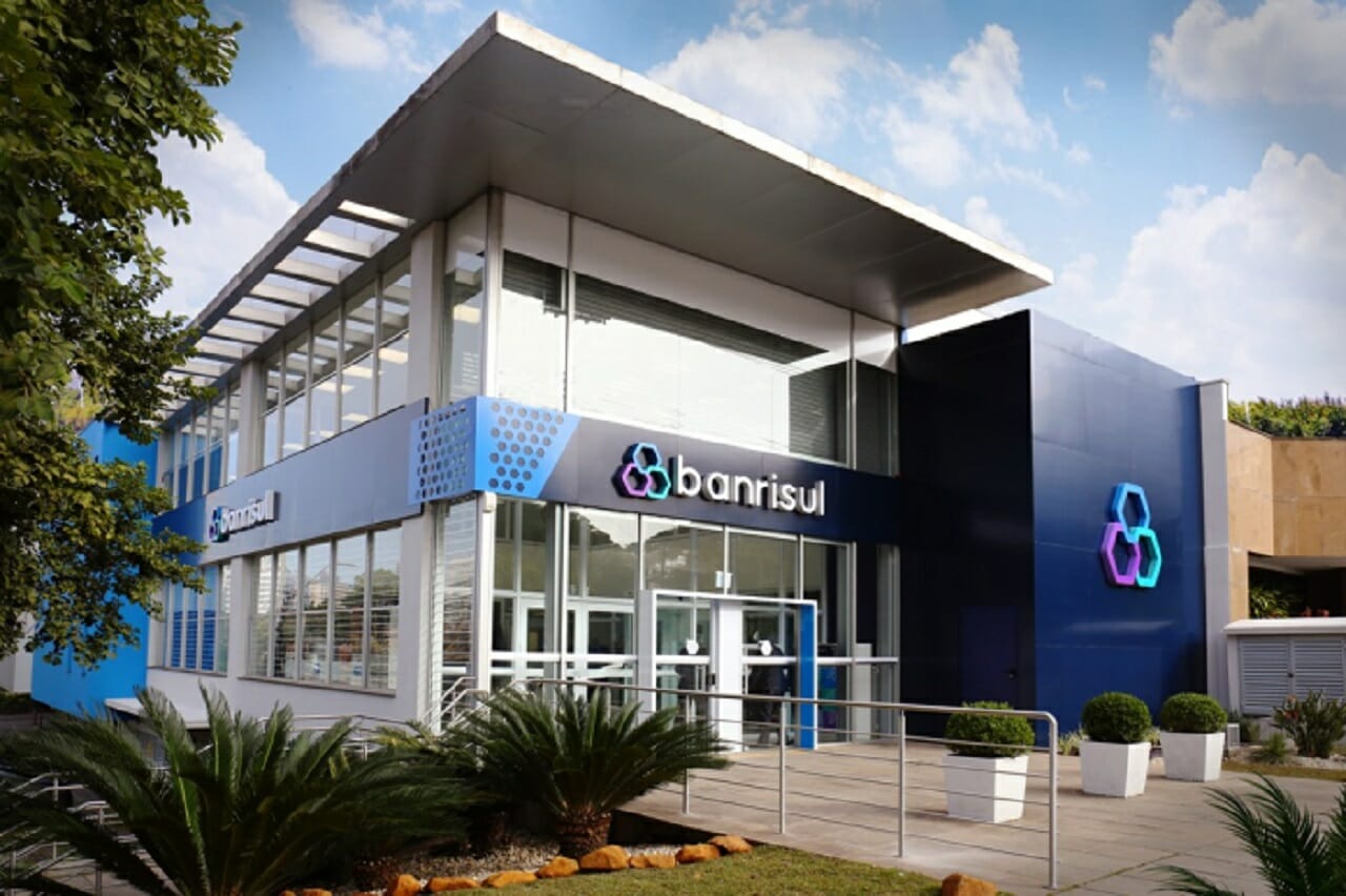 Banrisul abre processo seletivo com 918 vagas sem experiência para moradores do RS 