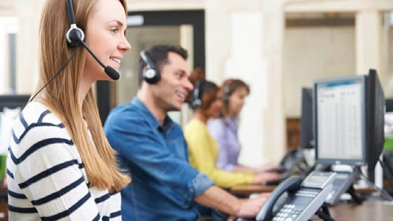 Empresa de telemarketing AeC anuncia abertura de mais de 600 vagas de emprego para operadores de call center 