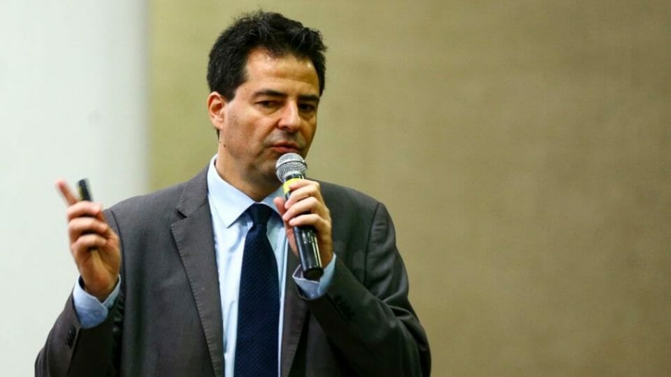 Foi por pouco! Bolsonaro iria privatizar a Petrobras em 2023 se tivesse sido eleito, revela ex-ministro do MME