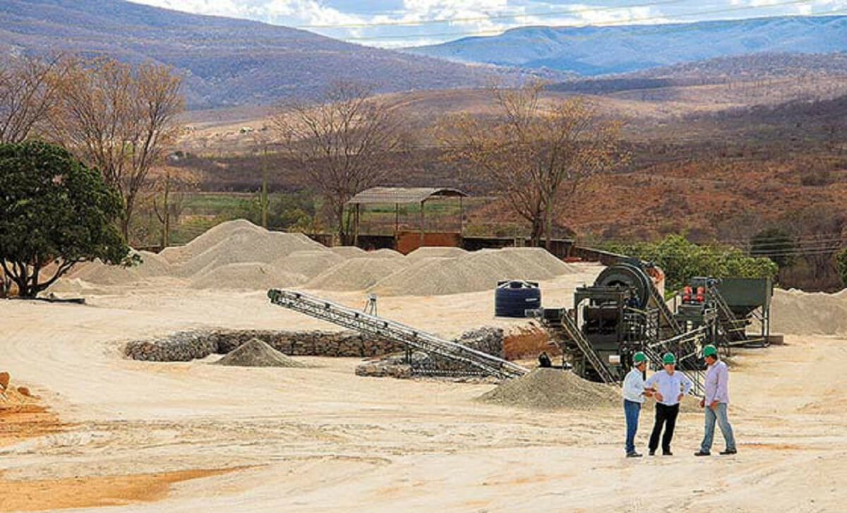 Lítio, investimentos, Minas Gerais
