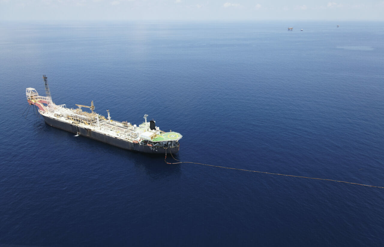 Os petroleiros da FUP e do Sindipetro-NF se uniram para solicitar o cancelamento do edital de afretamento do FPSO. A plataforma da Petrobras na Bacia de Campos se tornou discussão do mercado de combustíveis.