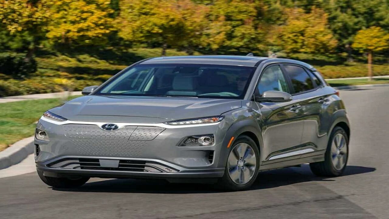 Hyundai Kona Elétrico - BAIXOU 80 MIL e se torna um dos carros elétricos mais baratos do Brasil  