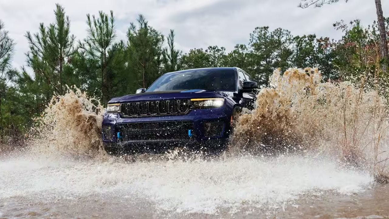 Com autonomia de 1250 km, o novo Jeep Grand Cherokee 2024 é o gigante do offroad que deixa BMW e Volvo comendo poeira
