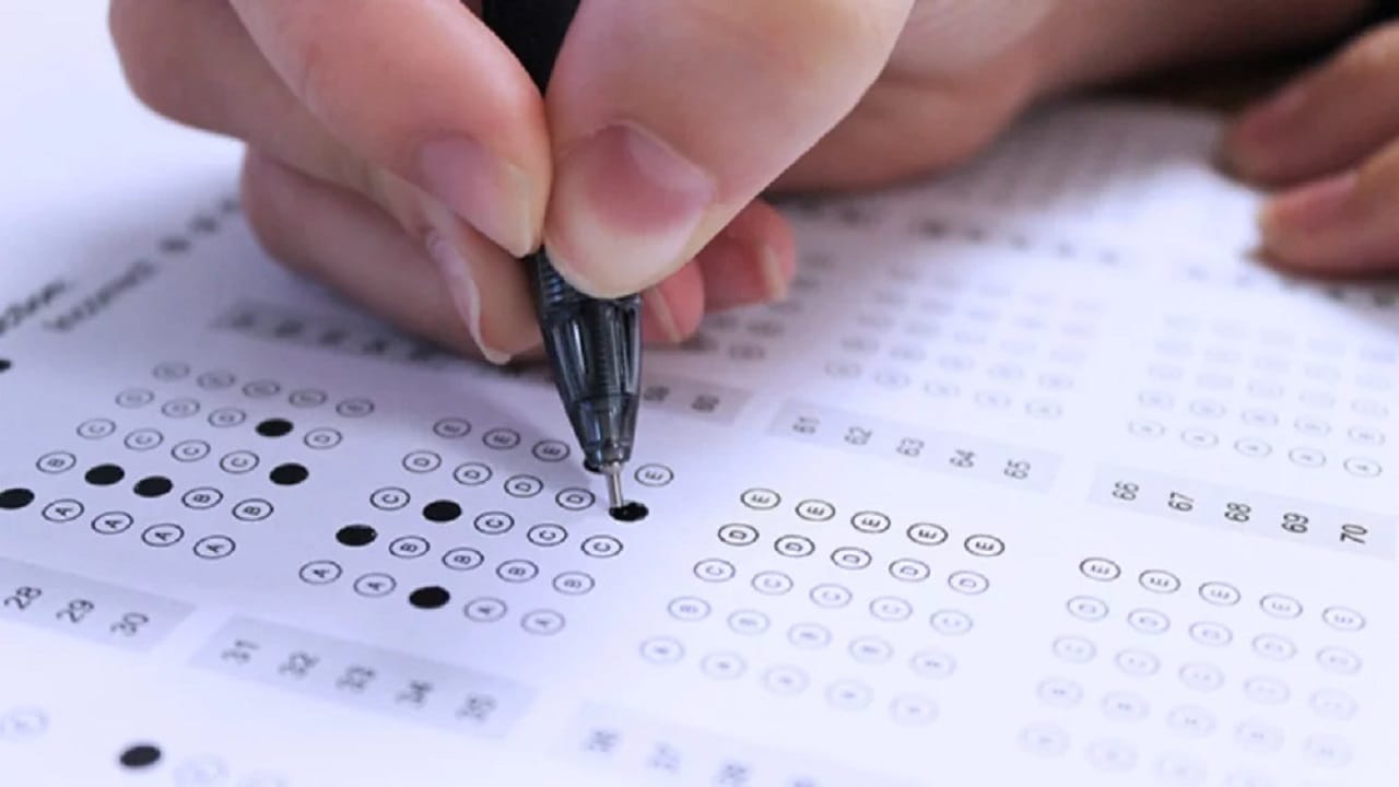 Prefeitura anuncia 200 vagas em concurso público para ensino médio com salários de R$ 3 mil