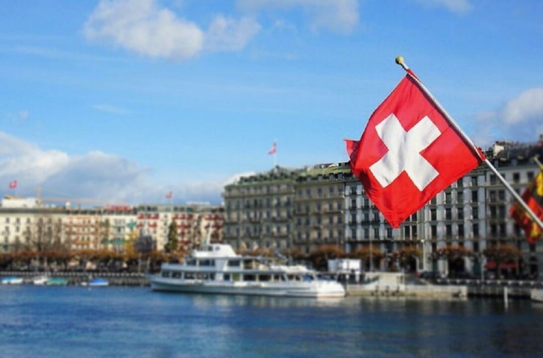 Sua chance de brilhar na SUÍÇA Supermercados oferecem empregos para padeiros, motoristas e mais!