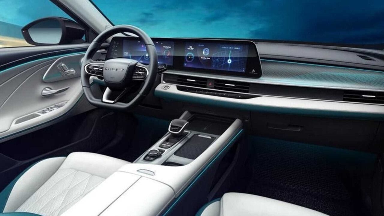 Nuevo Sedán Híbrido Plug-in de Chery Llega al Mercado Revolucionando Haciendo 23,8 Km/L y Con 1400 Km de Autonomía