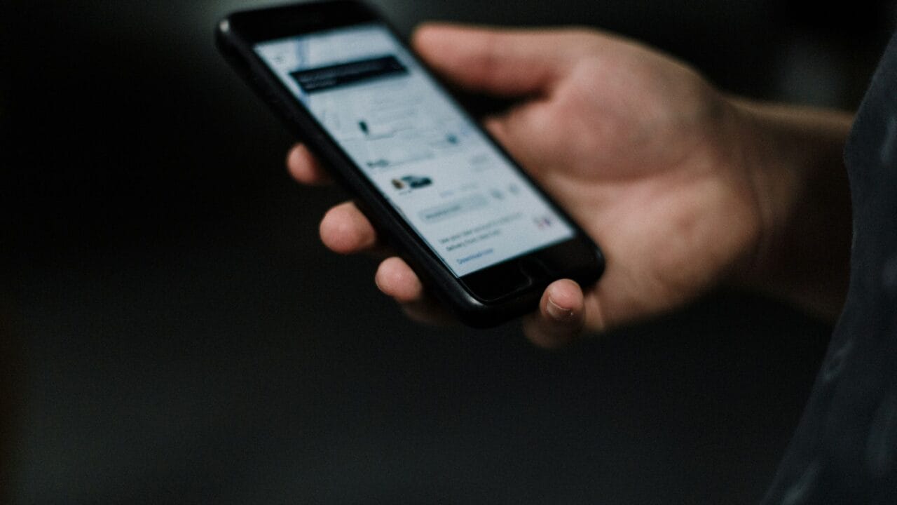 Projeto de Lei, mercado, aplicativos de transporte, Brasil, Uber, táxis, troco, pagamento em espécie, consumidor, Política Nacional de Mobilidade Urbana, Pix, maquininhas, Ementa, punição, Comissão de Viação e Transportes, Comissão de Defesa do Consumidor.