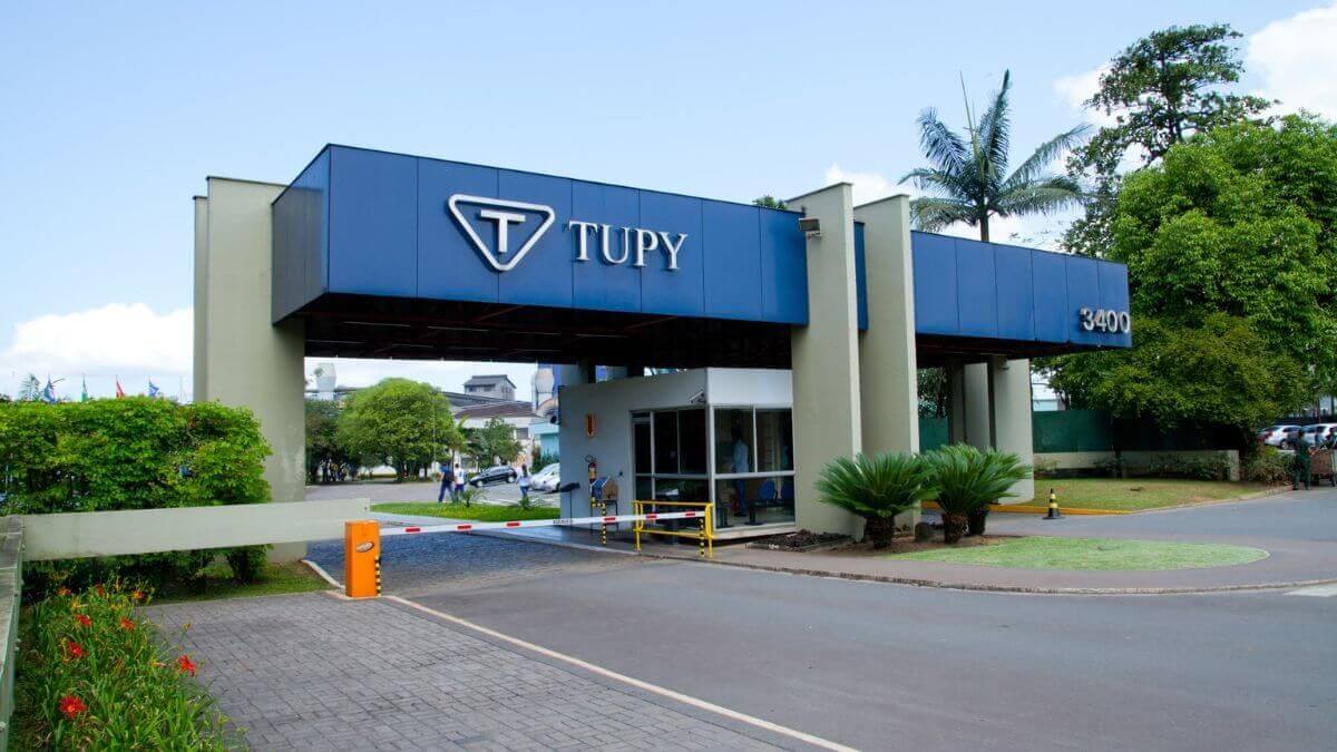 Para participar do processo seletivo da Tupy, os interessados nas vagas de emprego devem ir até a sede da multinacional em Joinville e entregar a documentação exigida.