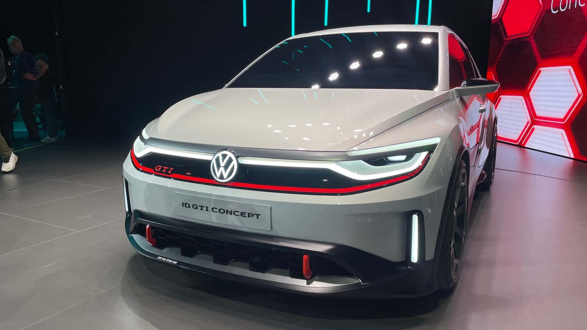 Volkswagen, ID.3, carros elétricos, montadora alemã, plataforma MEB, software, Europa, especificações, preço, segmento, reestilização, carro elétrico, grupo alemão, plataforma SSP, Golf elétrico, tração dianteira, modelo GTX.