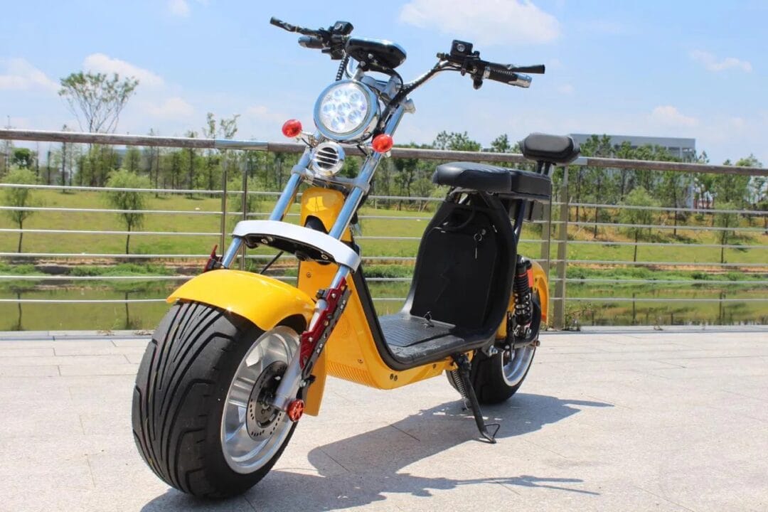 Scooter com 3000W de potência e 90 km de velocidade com aval do DETRAN!