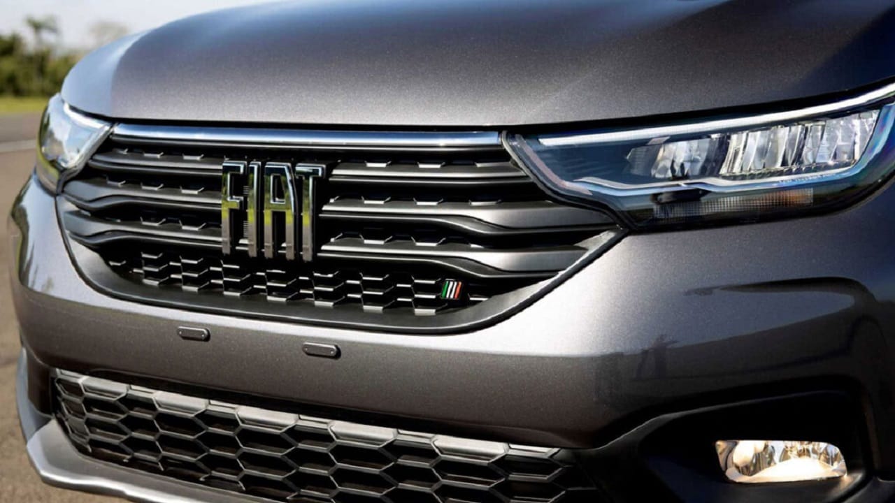 Fiat anuncia lançamento de carro popular autêntico no Brasil para superar o MOBI e intimidar o KWID