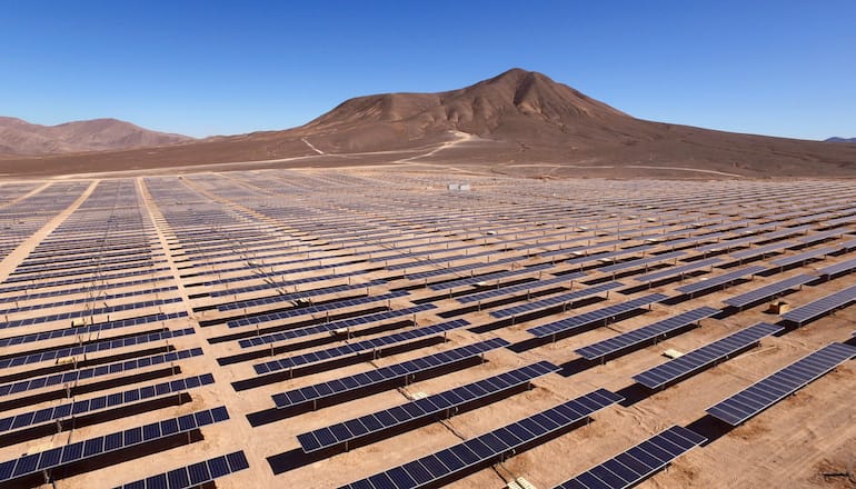 central fotovoltaica, usina de energia solar, parque solar