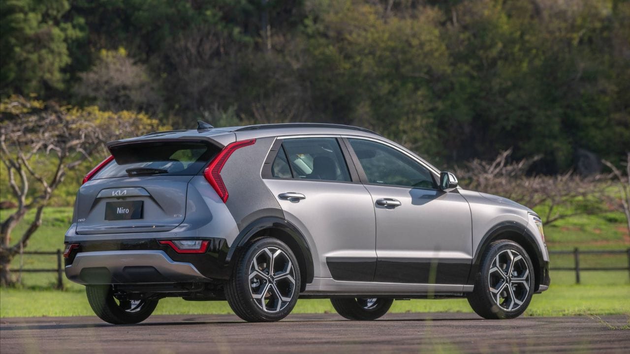 Kia Niro Rio 2024 dá aula ao Corolla Cross: design inovador, tecnologia de ponta e performance híbrida superior