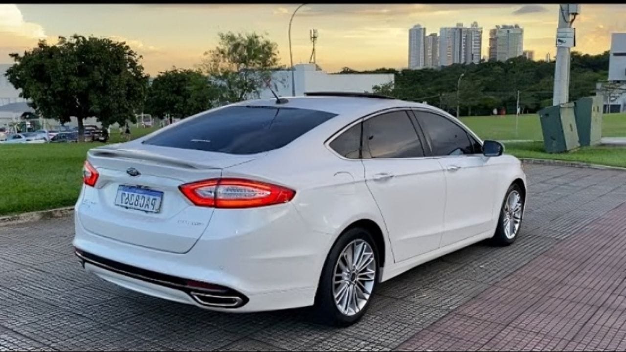 Usados: carros baratos que roubam a cena, de 60 a 80 mil reais, marcas como Hyundai, Renault, Audi, Ford e mais