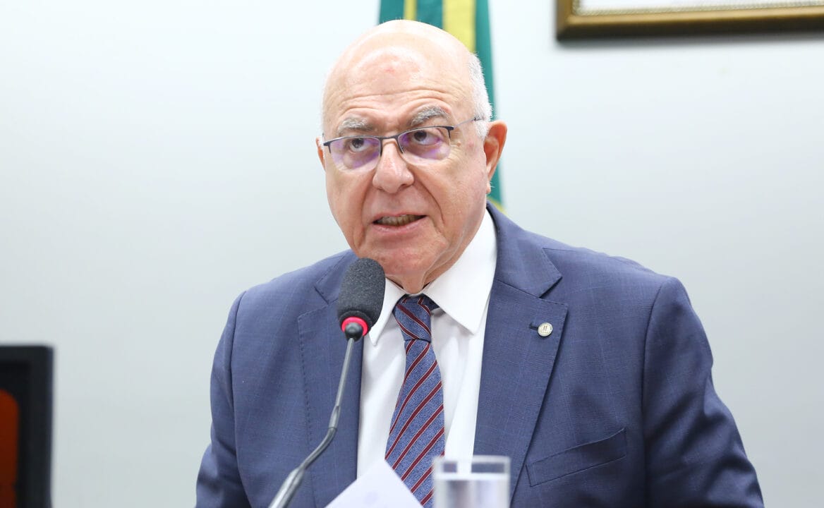 HVO, biocombustíveis, biodiesel, produtos verdes, diesel fóssil, diesel com teor renovável, biometano, biogás, Absolar, Arnaldo Jardim, Biogás, Biometano, Combustível do Futuro, Diesel R (HBIO), Diesel verde (HVO), Energia solar fotovoltaica, Paraná, Ratinho Junior, RenovaBio, StoneX