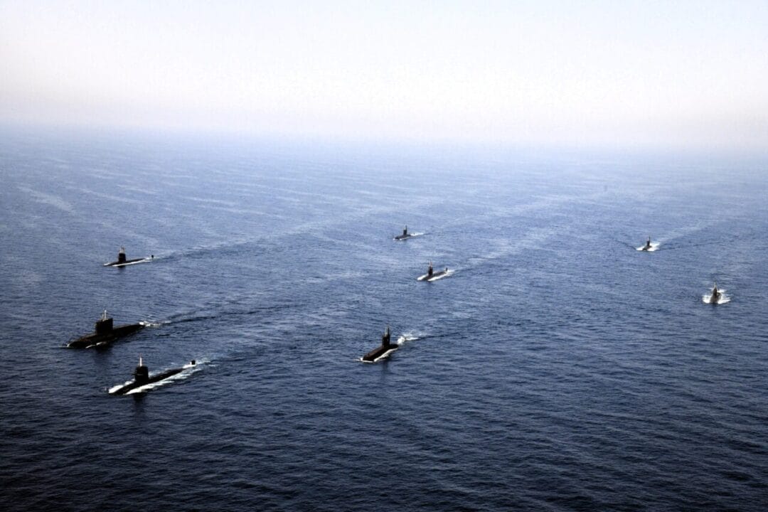 Marina India con la operación Bharat  - Piratas expulsados y barcos repletos de mercados son recuperados 