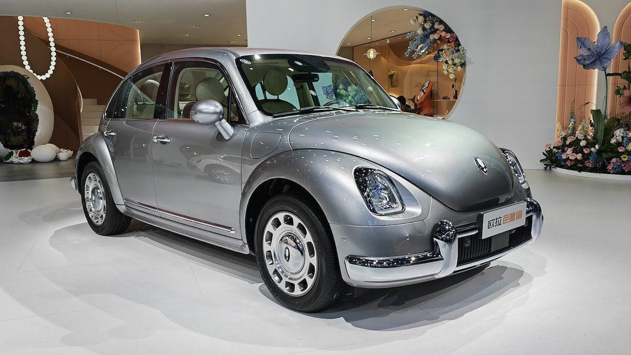 A GWM foi longe demais! Conheça o novo Fusca elétrico, chamado de Ora Ballet Cat